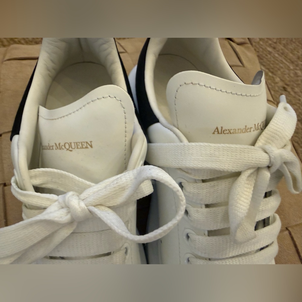 Alexander McQueen White and Black Sneakers AUTHENTIC - Picture 7 of 12